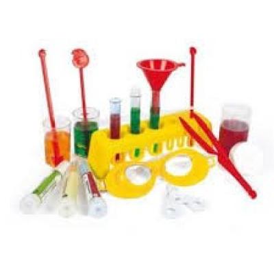 O Primeiro Laboratório de Ciencias